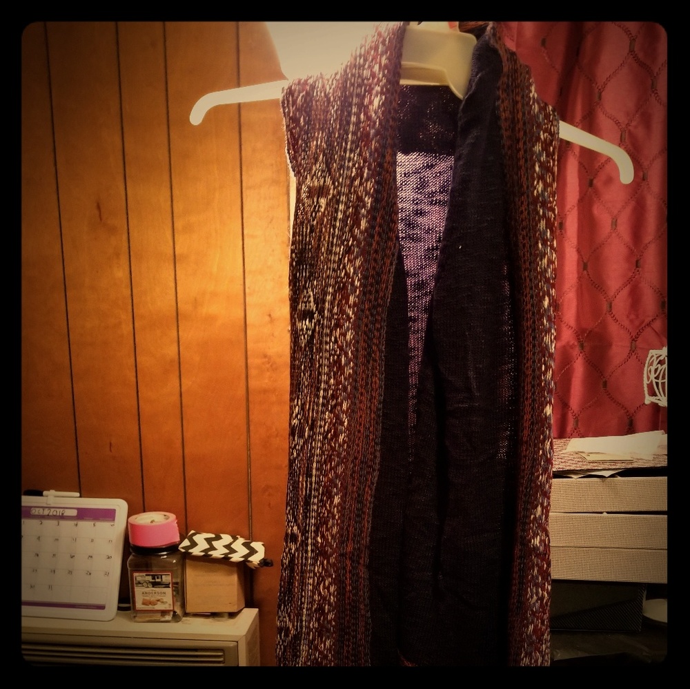 Long sleeveless cardigan